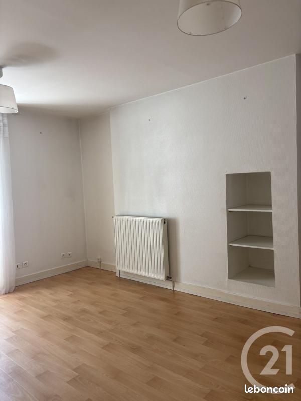 Studio 1 pièce 32 m² (image 3)