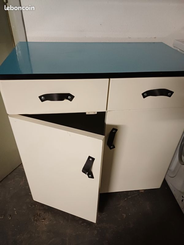 Meuble formica et métal rénové (image 1)