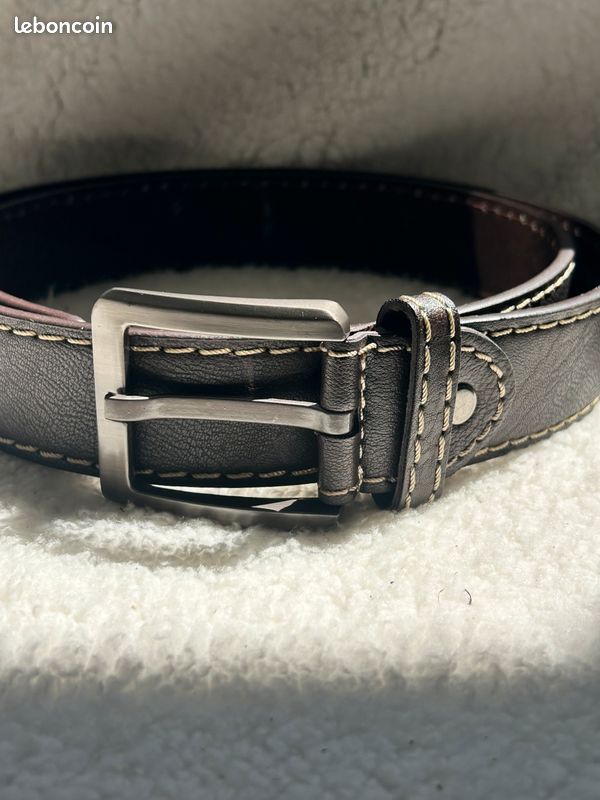 Ceinture en cuir marron liseré blanc taille 115 cm (image 2)