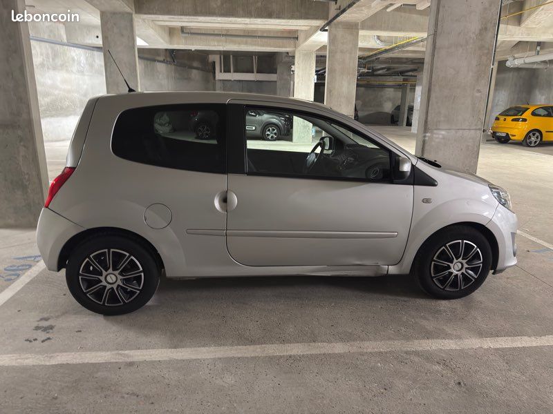 Twingo 2 Night & Day 1.2 16V 75CV Crit'Air 1 CT OK Pack Clim Régulateur de vitesse Sellerie Semi-CUIR Faible 93000 kilomètres CERTIFIÉ (image 3)
