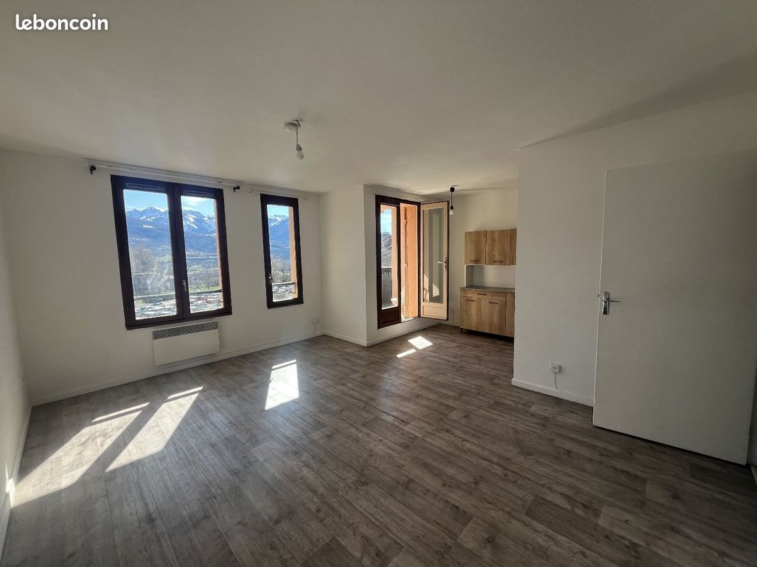 Appartement 1 pièce 30 m² · à Embrun · 30 m² · 500 €/mois