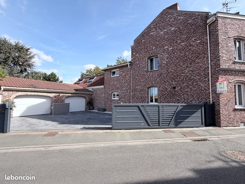 Maison 5 pièces 170 m² · à Lesquin · 170 m² · 499 900 €