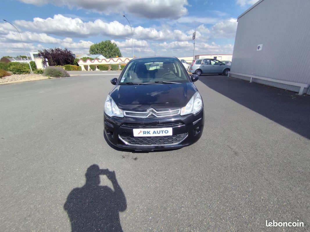 CITROEN C3 1.2 PureTech 12V - 82 2009 BERLINE Confort PHASE 2 (image 3)