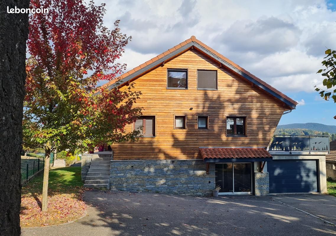 Maison 5 pièces 200 m² · à Saint-Genest-Malifaux · 200 m² · 465 000 €