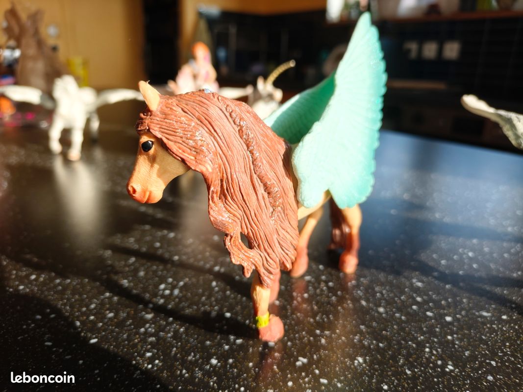 Figurines chevaux ailés avec une cavalière (image 4)