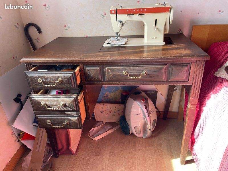 Meuble avec machine à coudre intégré (image 1)