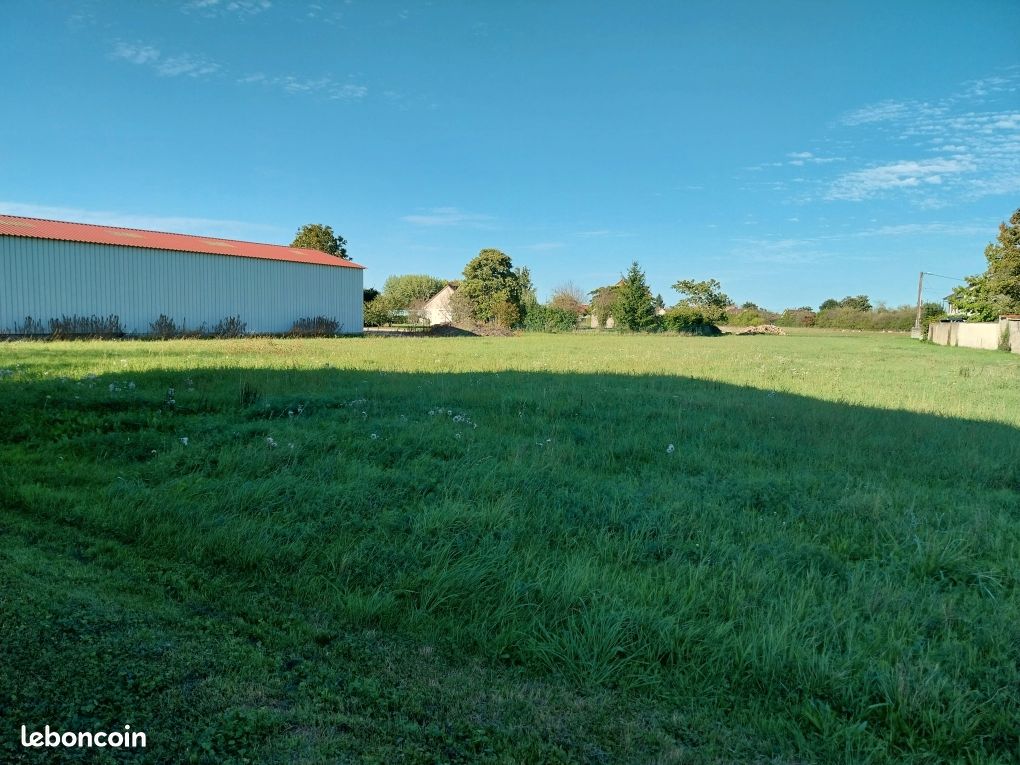 Terrain constructible · à Saint-Aubin · 176 000 €