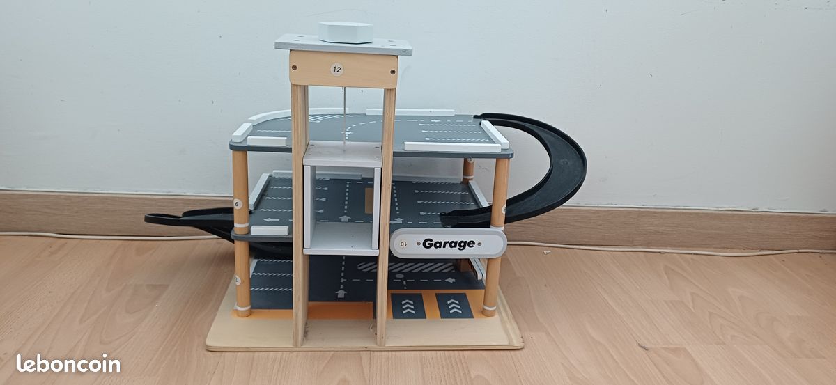 VERTBAUDET Garage En Bois 3 Niveaux – Jouet Multicolore Pour Enfants, Développe La Motricité