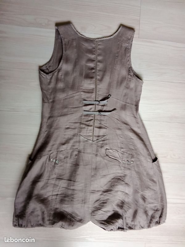 Robe Tunic Noire Taille 42 - Coton/Élasthanne - Motif Floral - Manches Courtes