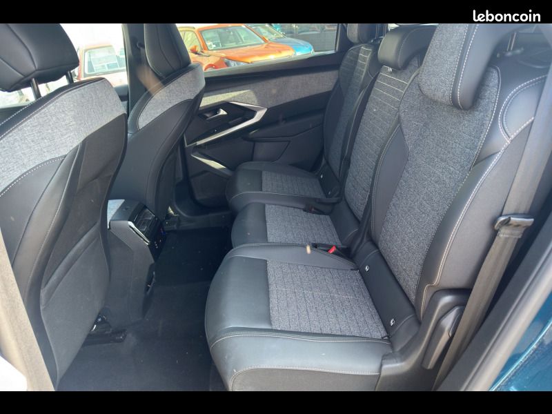 Peugeot 5008 Hybrid 136 e-DCS6 Allure (image 11)