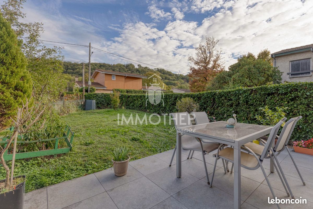 Maison 5 pièces 95 m² · à Échirolles · 95 m² · 325 000 €