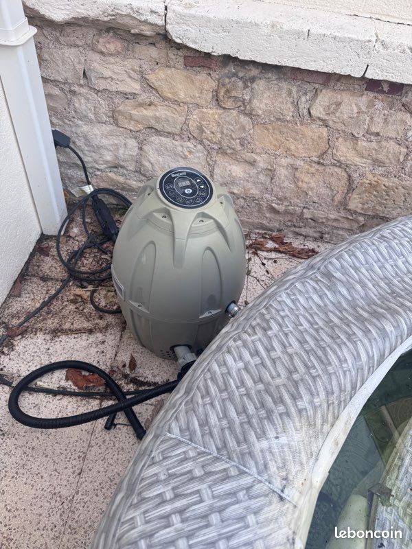 Spa gonflable (image 1)