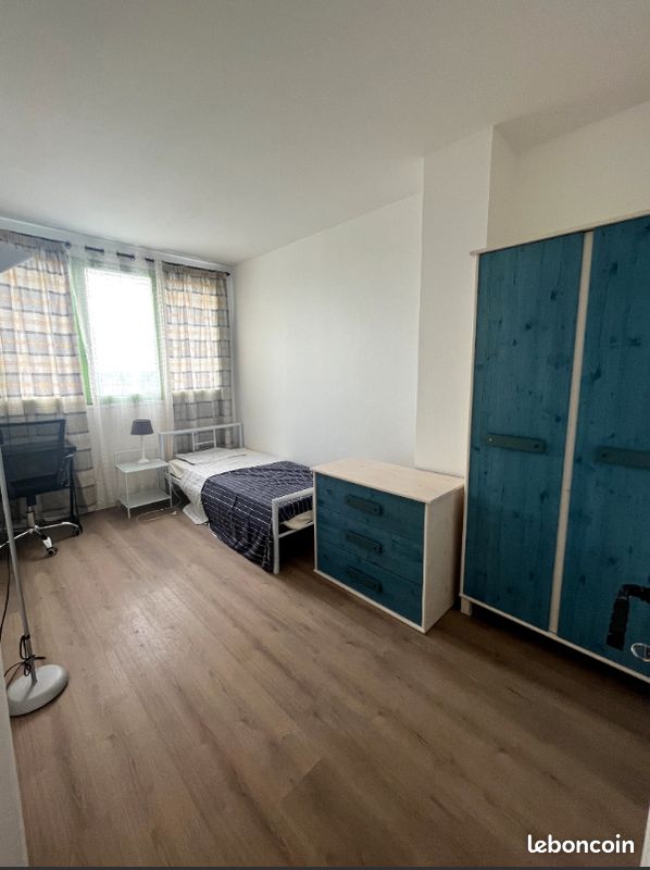 Appartement 1 pièce 70 m² · à Orléans · 70 m² · 424 €