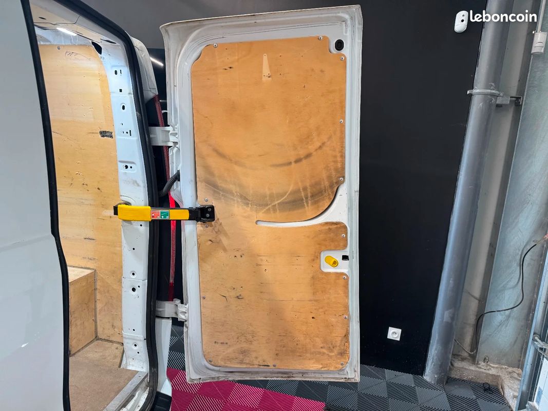 FORD TRANSIT CUSTOM FOURGON L1H1 2.0 ECOBLUE 185ch BVA SPORT | KIT DISTRIB OK / Vidange BVA OK & Révision OK (image 31)