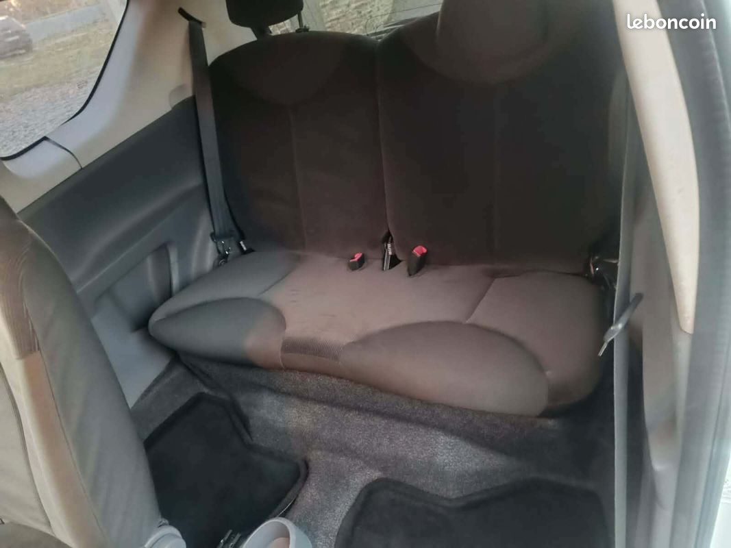 CITROEN C1 1.4 HDi 55 Confort 3p (image 5)