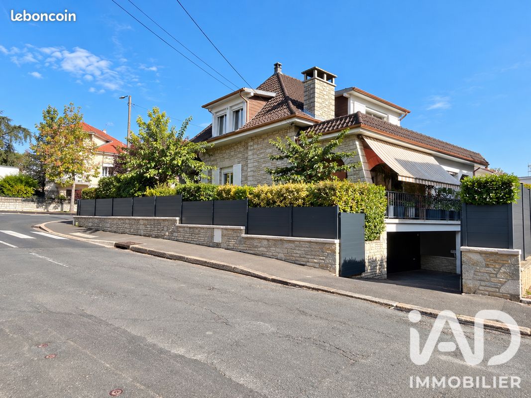 Maison 6 pièces 190 m² · à Brive-la-Gaillarde · 190 m² · 422 000 €