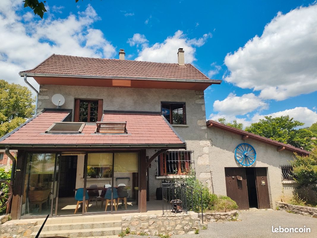 Maison 4 pièces 84 m² · à Saint-Pierre-de-Curtille · 84 m² · 320 000 €