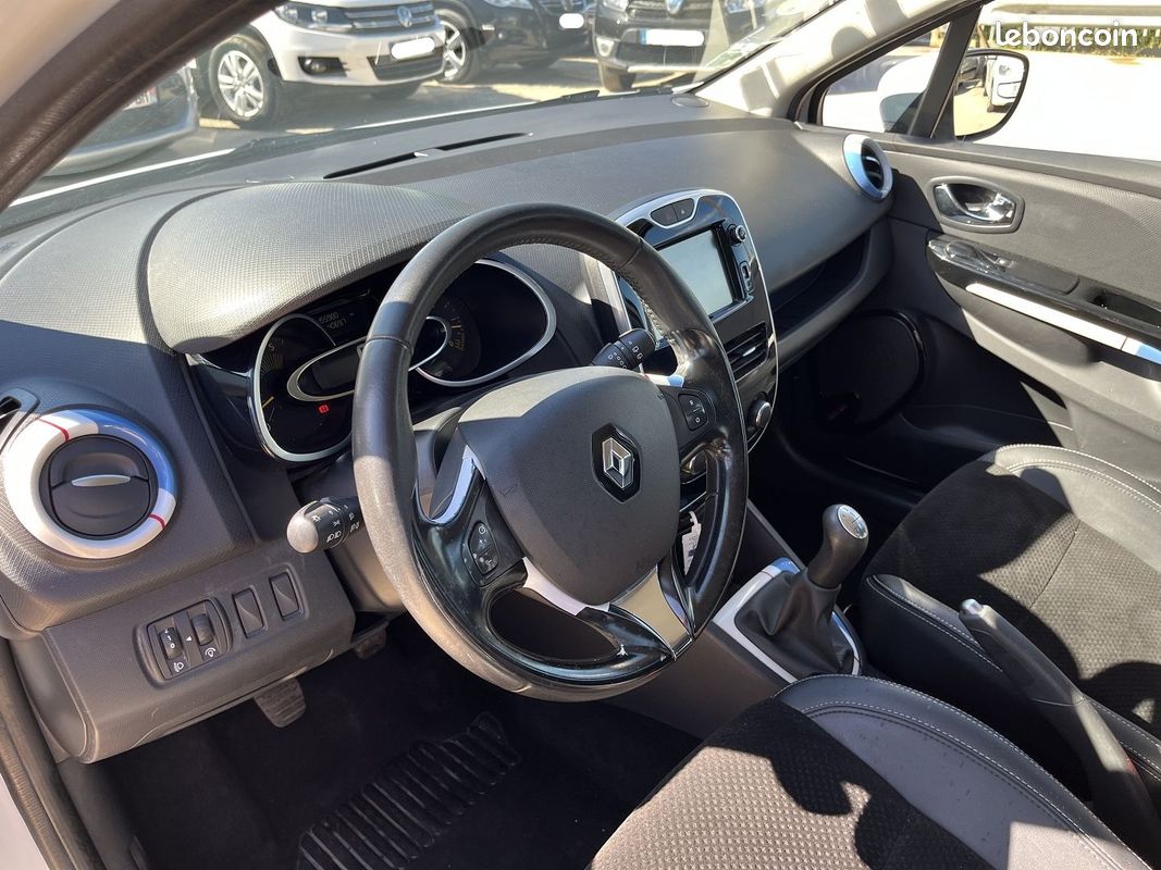 Renault CLIO IV 1.5 DCI 75CH ZEN ECO² 90G (image 9)