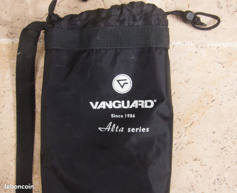 Trépied Vanguard Alta+ 203AP (image 2)
