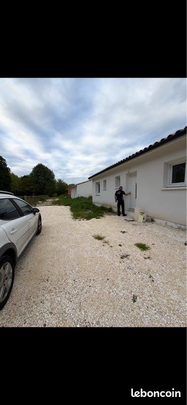 Maison 4 pièces 98 m² · à Saint-Seurin-sur-l'Isle · 98 m² · 1 050 €