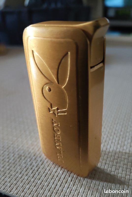 Briquet playboy doré neuf rechargeable (image 1)