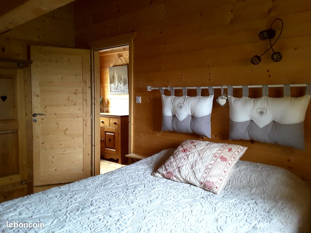 Chalet de Montagne à la Féclaz avec Jacuzzi à partir de 800 Euros (image 9)