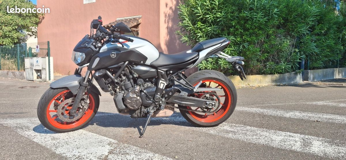 Yamaha MT-07 A2 (image 1)