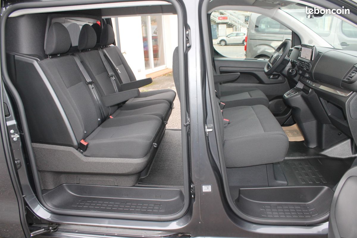 Citroën Jumpy III Fg Cabine approfondie 6 Places Taille M Blue HDI 180 S&S EAT8 Full équipés sortie 10/10/2025 - 10 Kilomètres, Prix Hors taxe : 29 900 Euros (image 7)
