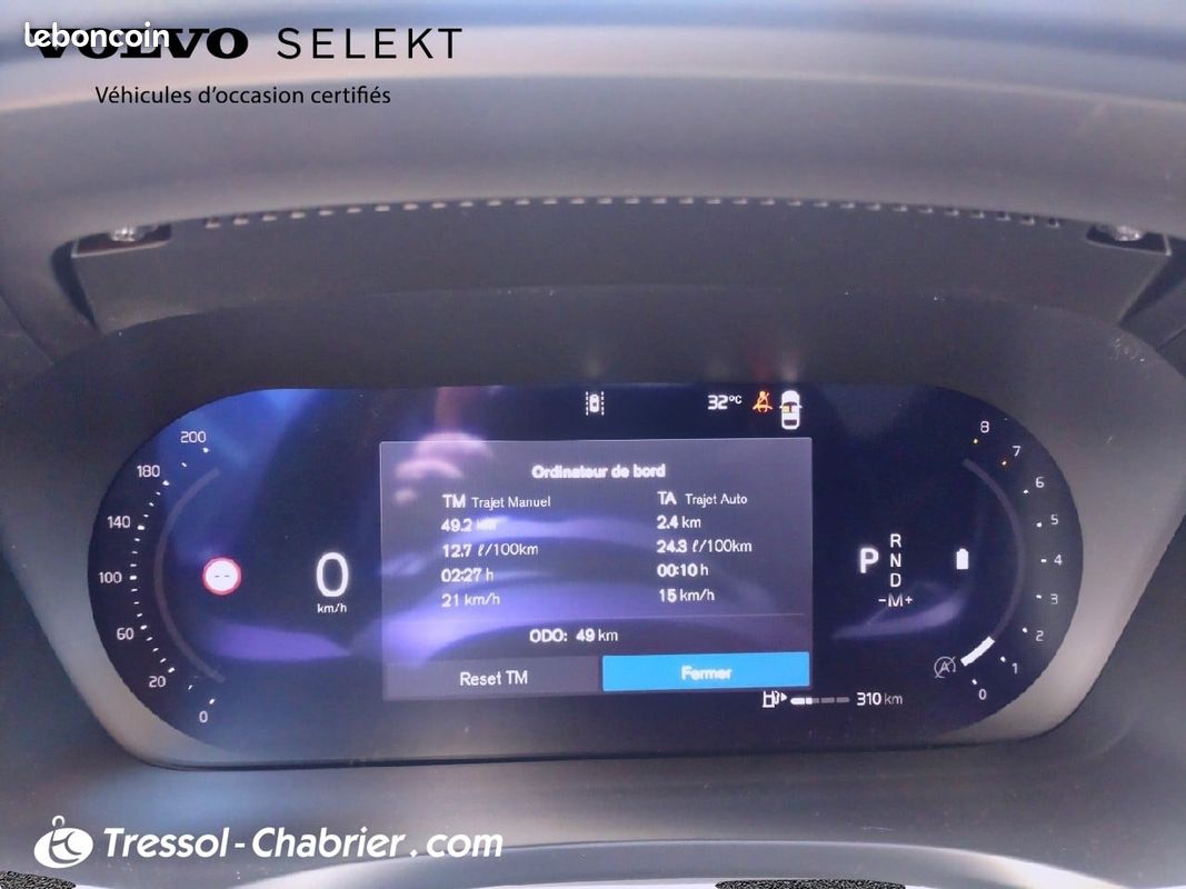 VOLVO V60 Micro hybride essence B4 197 ch DCT7 Ultra Style Dark (image 22)