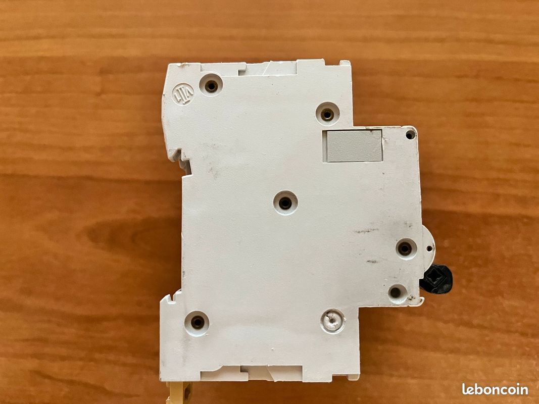Disjoncteur Merlin Gerin C60N C25 (image 2)
