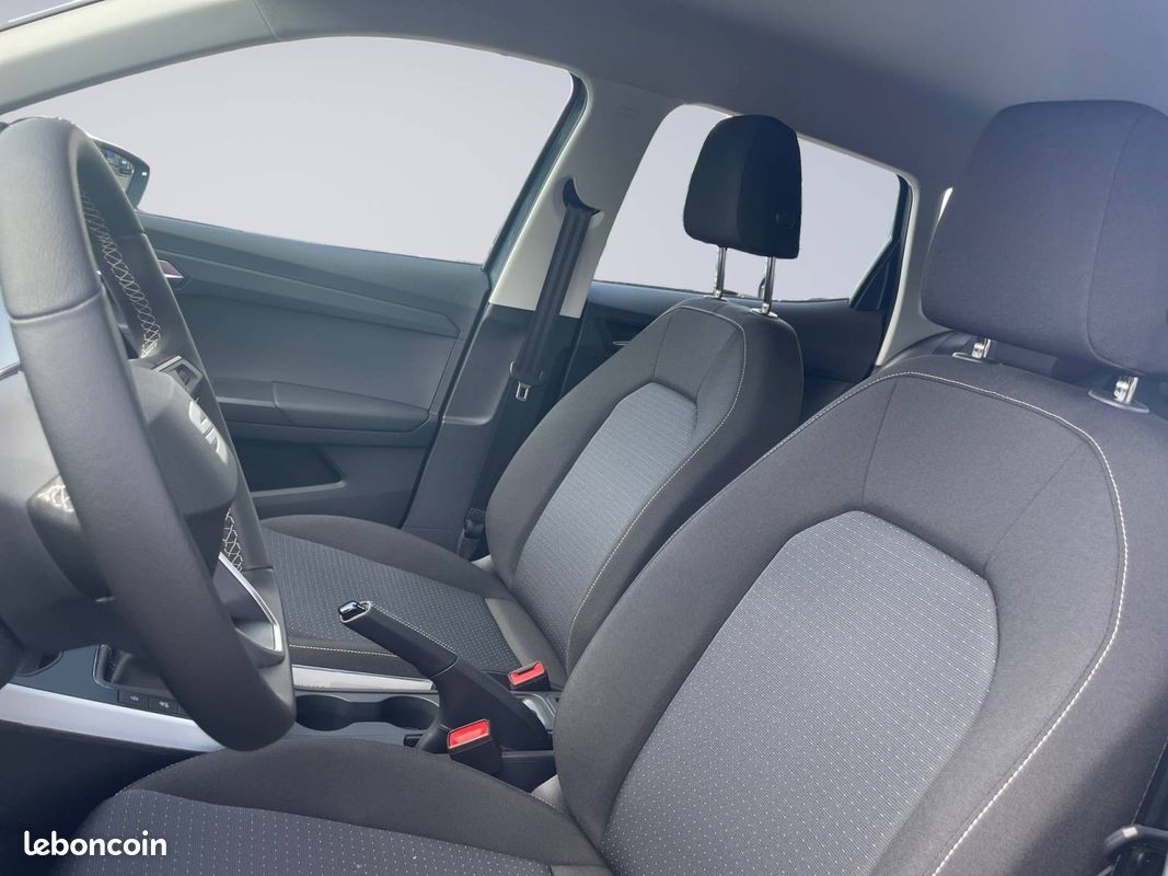 SEAT Arona 1.0 TSI 95 ch Start/Stop BVM5 Copa (image 9)