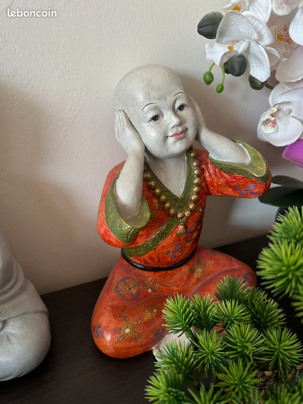 Statue (image 1)