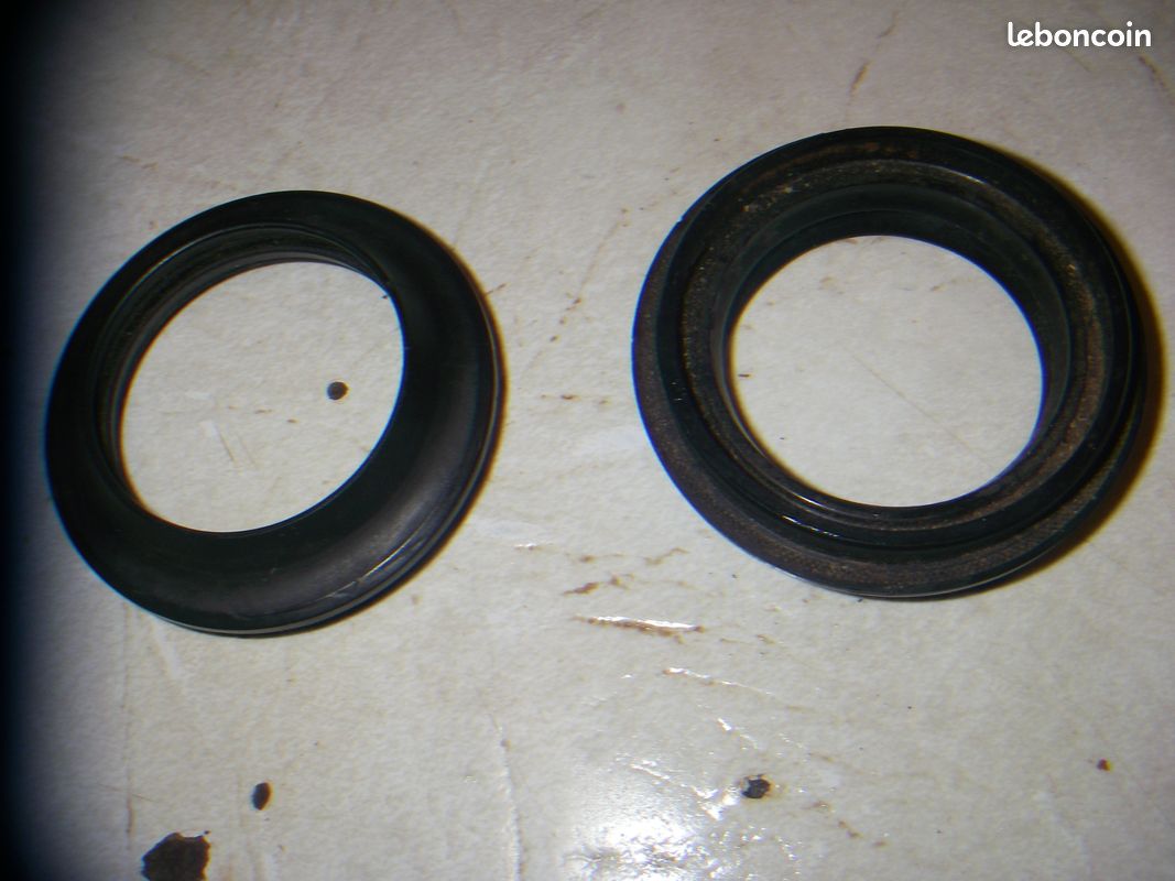 Joints Spy Fourche + Caches Poussière 30x40,5x10,5 - Compatible Suzuki, Kawasaki, Yamaha, MBK