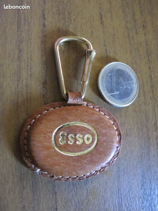 Porte clés Esso Service à Laignes , prix livré en suivi , LIRE (image 1)