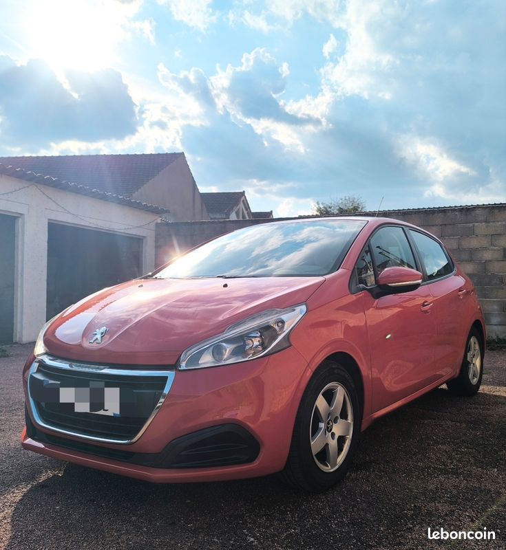 Peugeot 208 (image 1)
