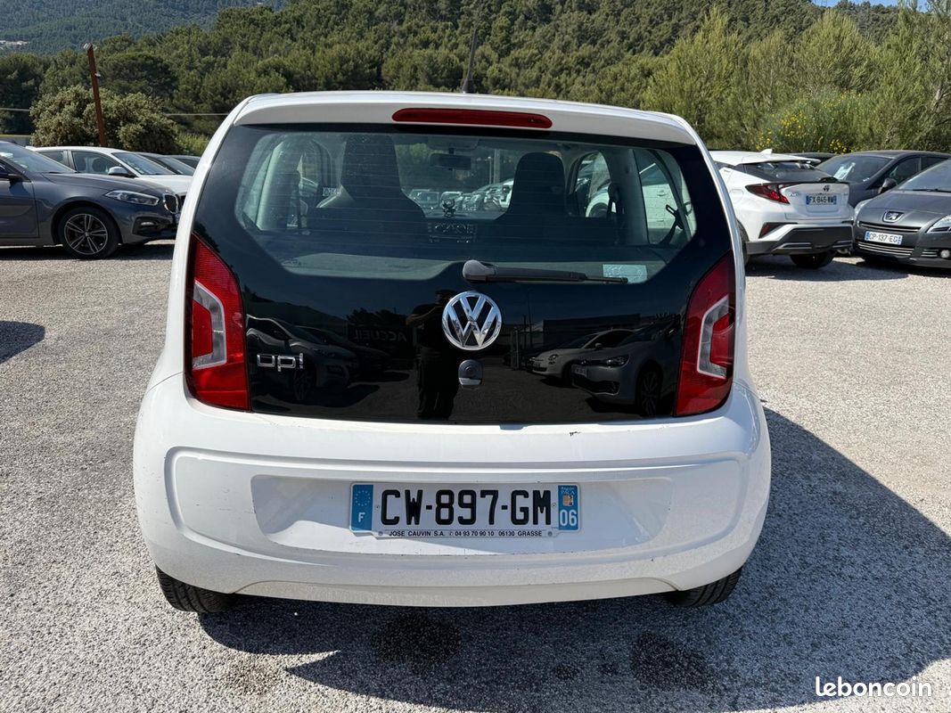 Volkswagen UP 1.0 60CH BLACK UP 3P (image 13)