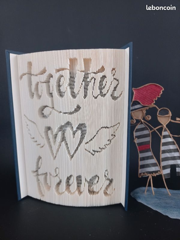 Together forever -đ ensemble pour toujours en livre sculptĂ© (image 1)