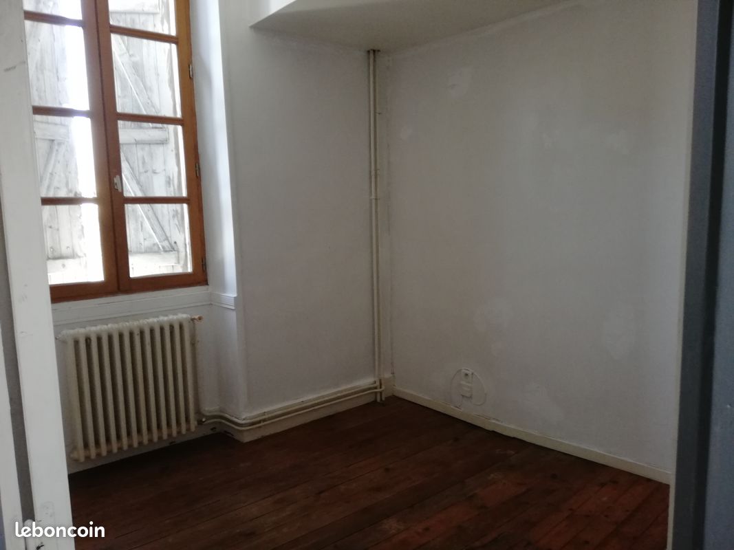 Appartement 4 pièces 80 m² · à Mirande · 80 m² · 850 €/mois