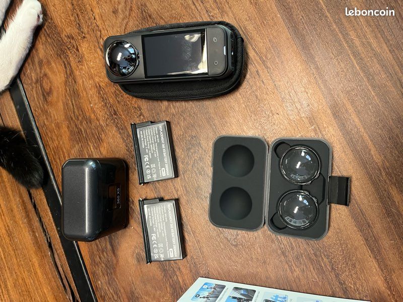 Insta360 X5 avec accessoires (image 2)