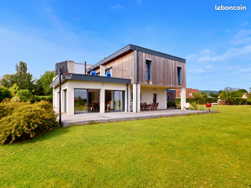 Maison 6 pièces 205 m² · à Pont-l'Évêque · 205 m² · 656 000 €