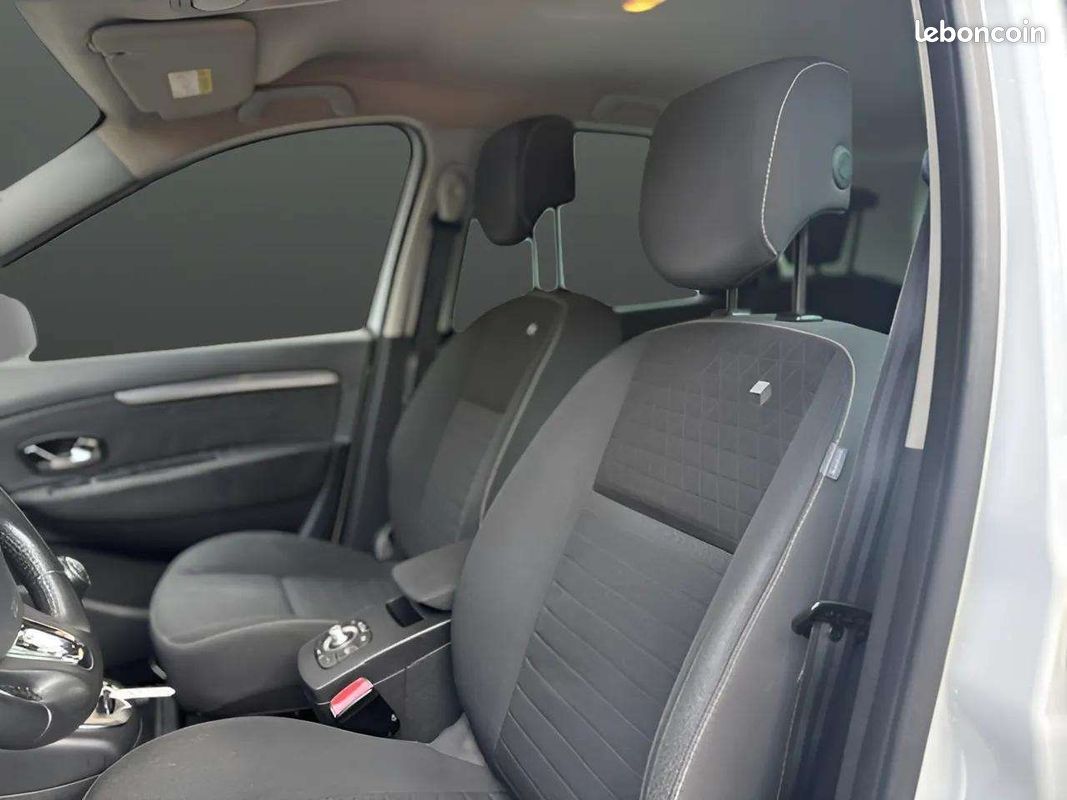 Renault SCENIC III 1.2 TCE 115CH ENERGY LIMITED 2015 (image 12)