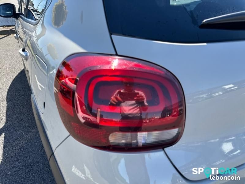 Citroen C3 1.2 PureTech 110ch S&S Shine EAT6 (image 17)