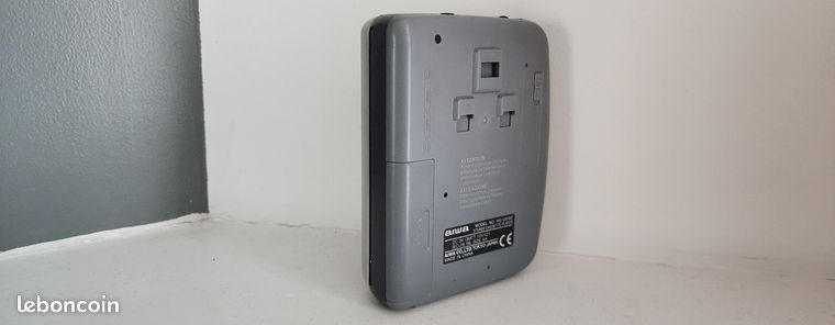 RARE PANASONIC STEREO Cassette Player RQ-SX20 Walkman Pour Pièces Détachées EUR 35,00 - FR