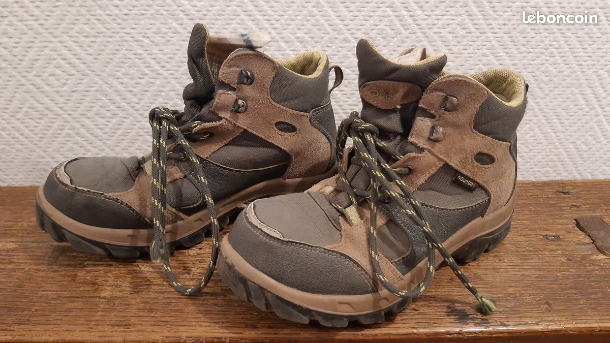 Chaussures de randonnée enfant taille 35 (image 1)