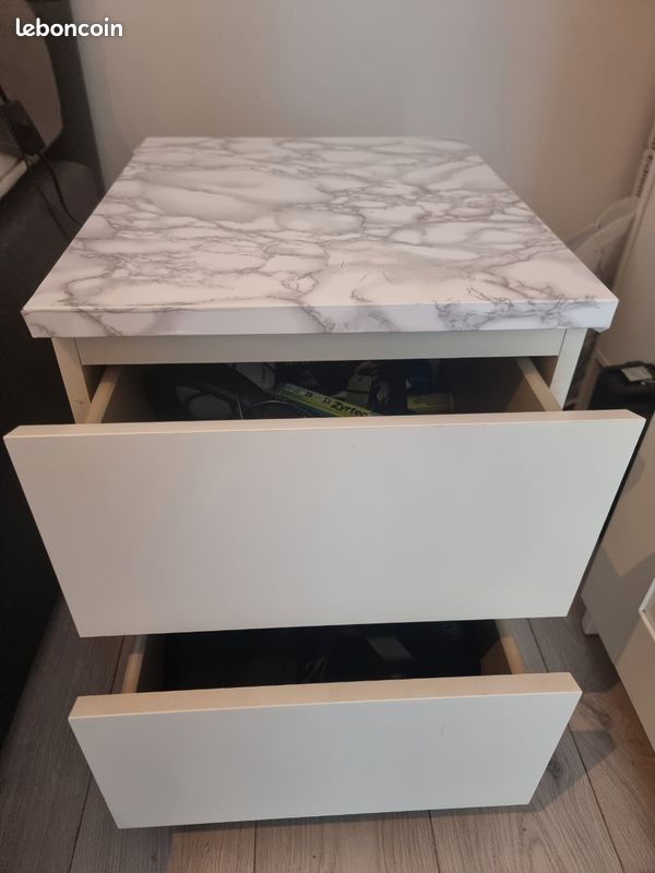 Commode (image 2)