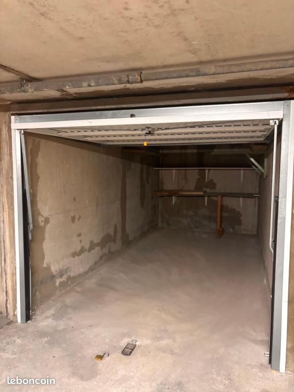 Parking 13 m² · à La Seyne-sur-Mer · 13 m² · 121 €/mois