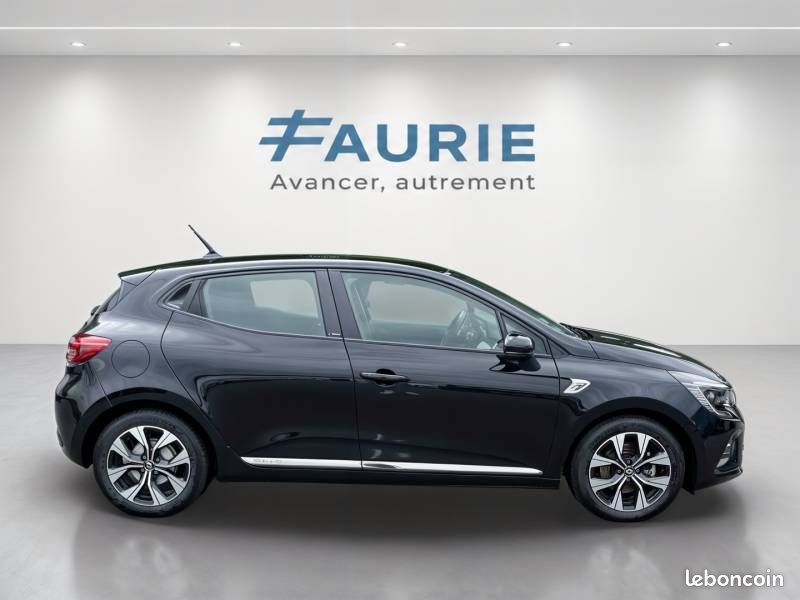 Renault Clio E-Tech 140 Limited (image 4)