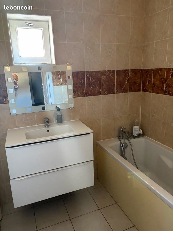 Appartement 5 pièces 98 m² · à Feyzin · 98 m² · 1 250 €/mois