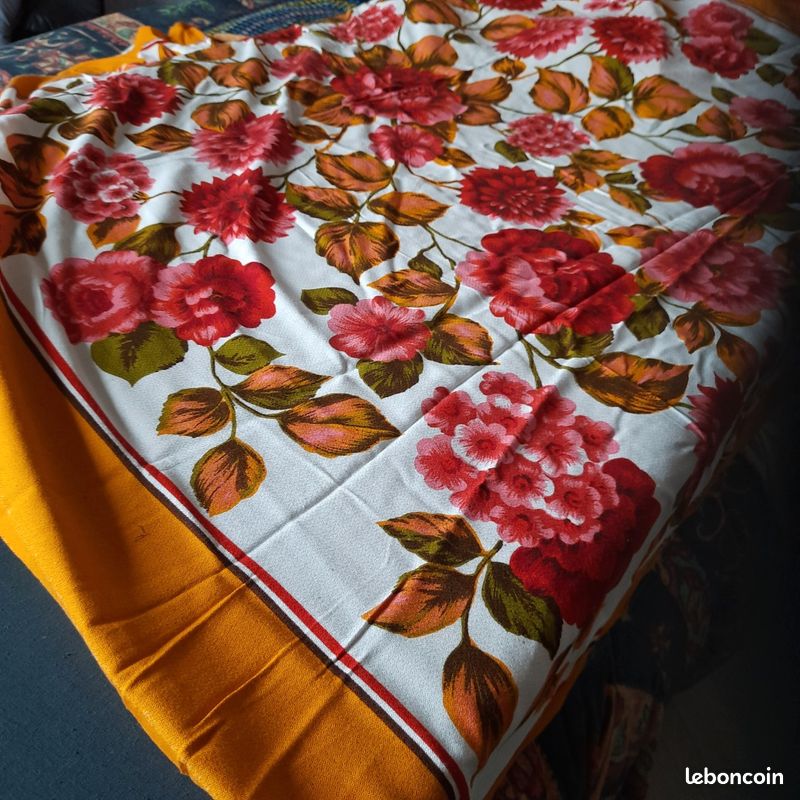 Rideau seventeen et nappe (image 2)