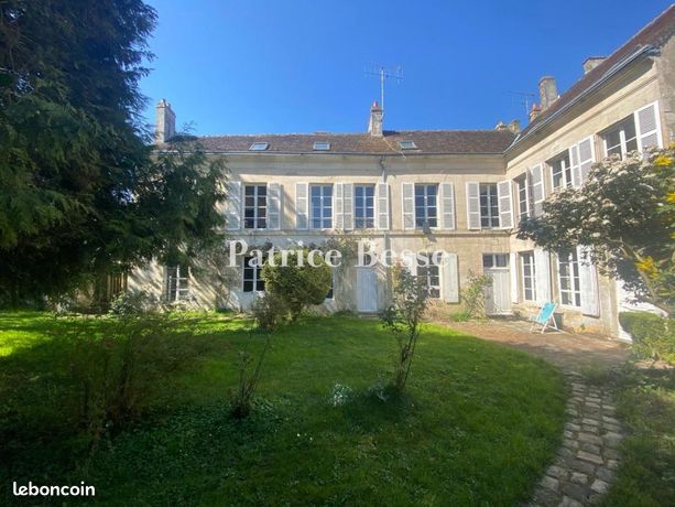 Maison de ville 14 pièces 330 m²